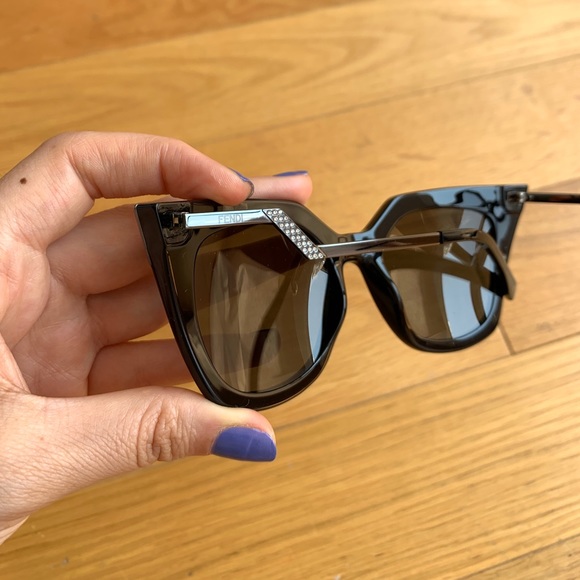Fendi Black Cateye Iridia Sunglasses - Picture 13 of 14